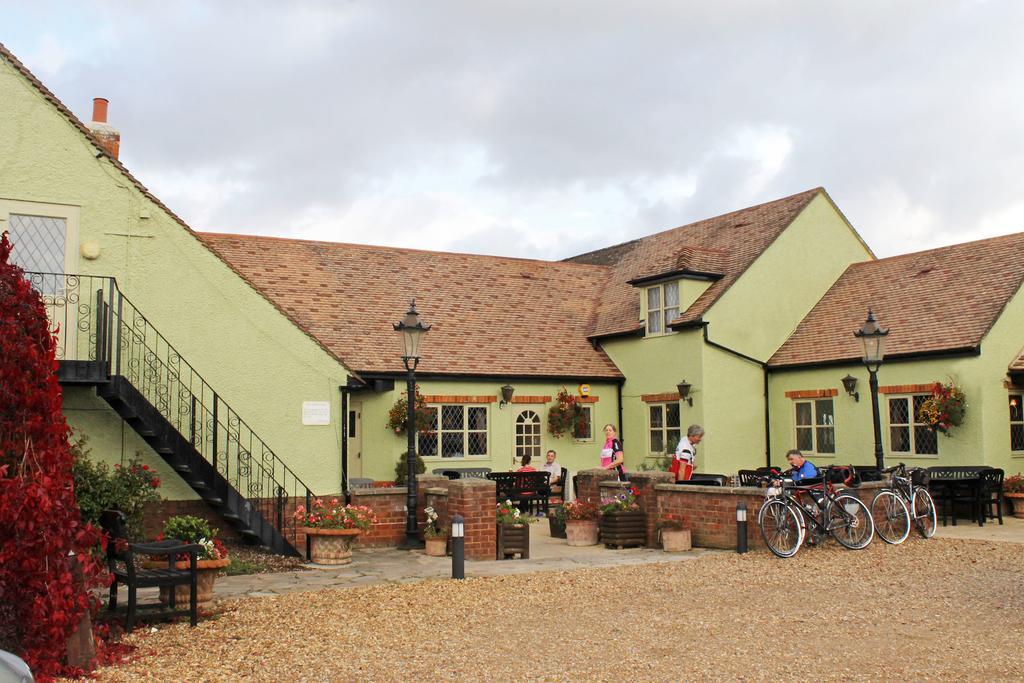 The Green Man Stanford Southill Kültér fotó